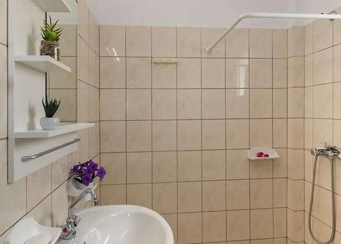 Letta's アパート *