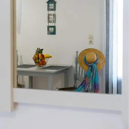 Letta's * Finikas (Syros)
