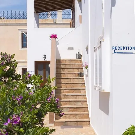 Letta's * Finikas (Syros)