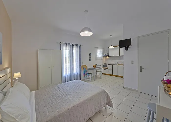 Apartment Letta's Finikas (Syros)